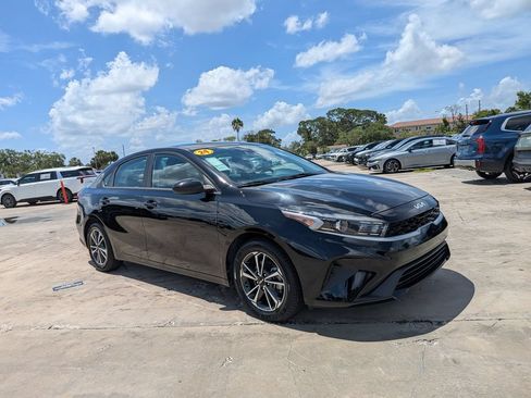 Certified 2024 Kia Forte LXS FWD image 2