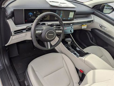 New 2026 Hyundai Tucson SEL image 3