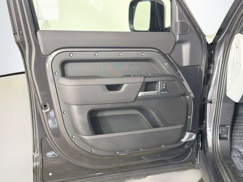 Used 2026 Land Rover Defender 110 S AWD/4WD image 21