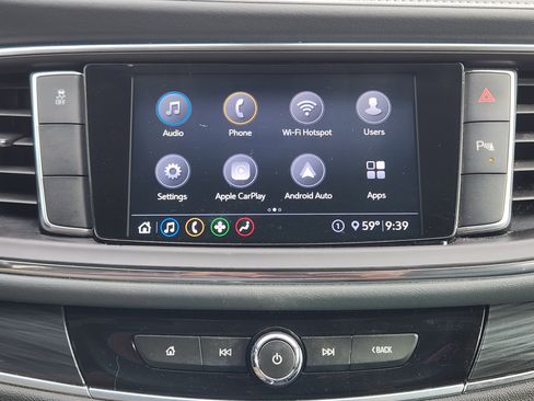 Used 2021 Buick Enclave Essence image 17