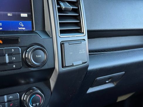 Used 2020 Ford F150 XLT w/ Equipment Group 302A Luxury AWD/4WD image 16
