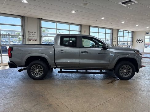 Used 2024 Chevrolet Colorado LT w/ LT Convenience Package RWD image 3