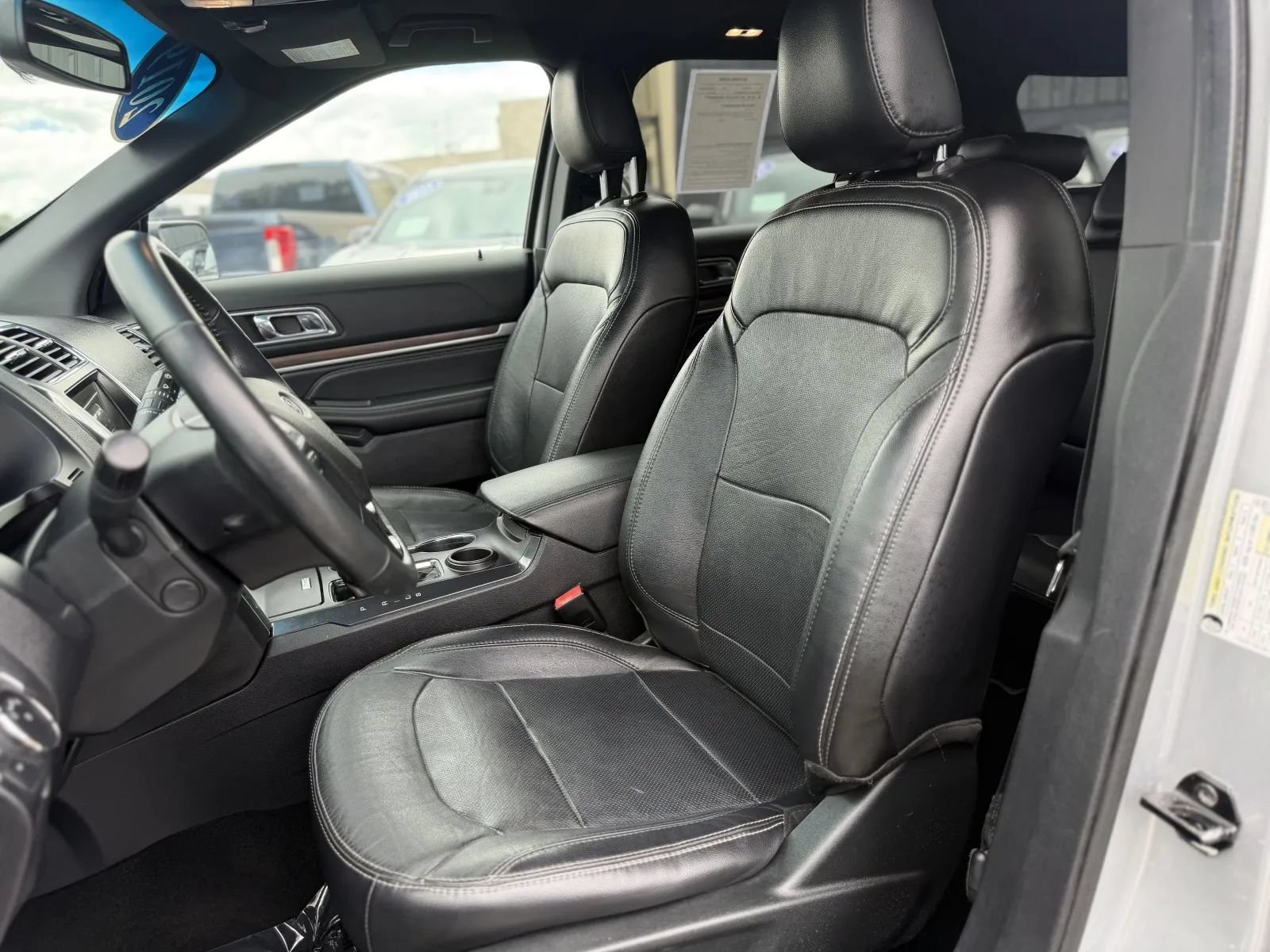 Used 2019 Ford Explorer Limited w/ Class III Trailer Tow Package FWD image 15