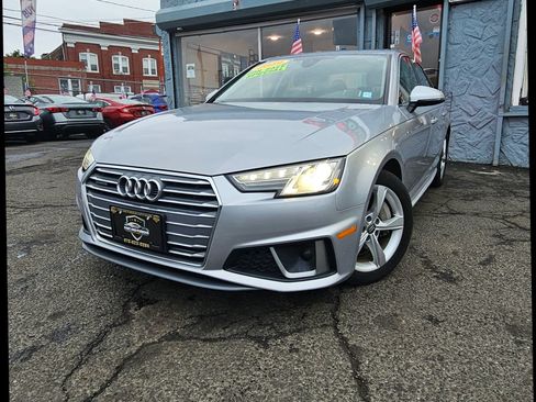 Used 2019 Audi A4 2.0T Premium w/ Convenience Package image 4