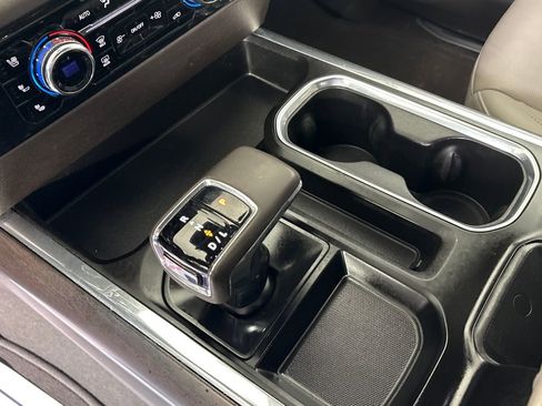 Used 2024 GMC Sierra 1500 SLT w/ SLT Premium Package image 27