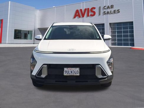 Used 2025 Hyundai Kona SEL FWD image 2