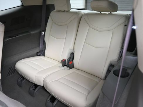 Certified 2024 Cadillac XT6 Premium Luxury w/ LPO, Floor Liner Package AWD/4WD image 21