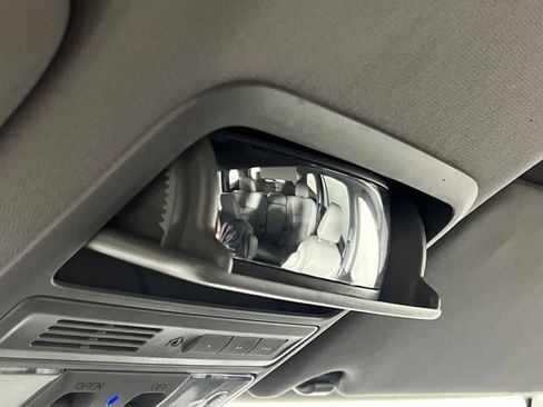 Used 2018 Honda Pilot Touring image 20