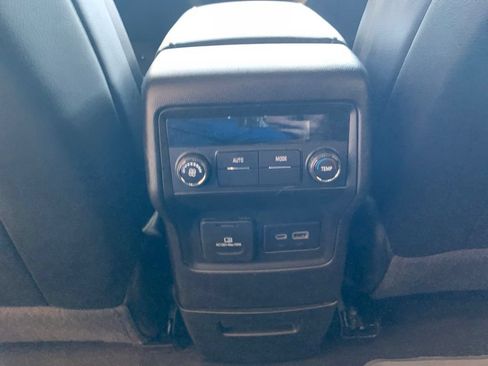 Used 2023 GMC Acadia SLT AWD/4WD image 12