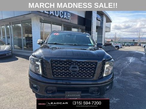 Used 2019 Nissan Titan SV w/ SV Convenience Package image 9