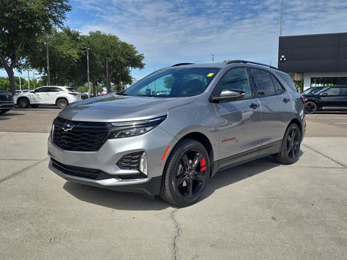 Used 2024 Chevrolet Equinox Premier FWD image 4