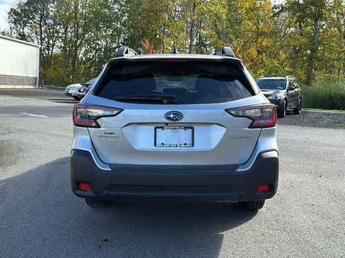 Certified 2023 Subaru Outback Premium image 4