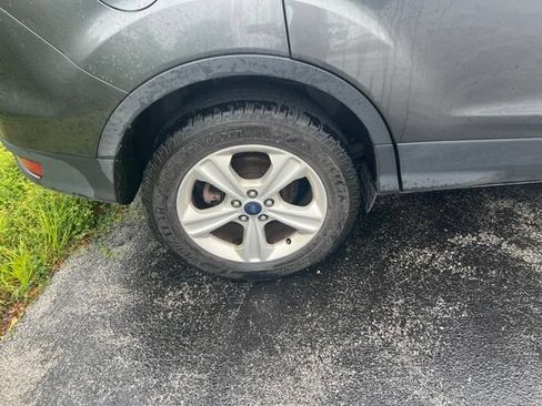 Used 2016 Ford Escape SE w/ Equipment Group 201A AWD/4WD image 15