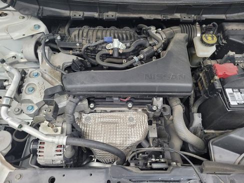 Used 2019 Nissan Rogue SV w/ Premium Package image 30