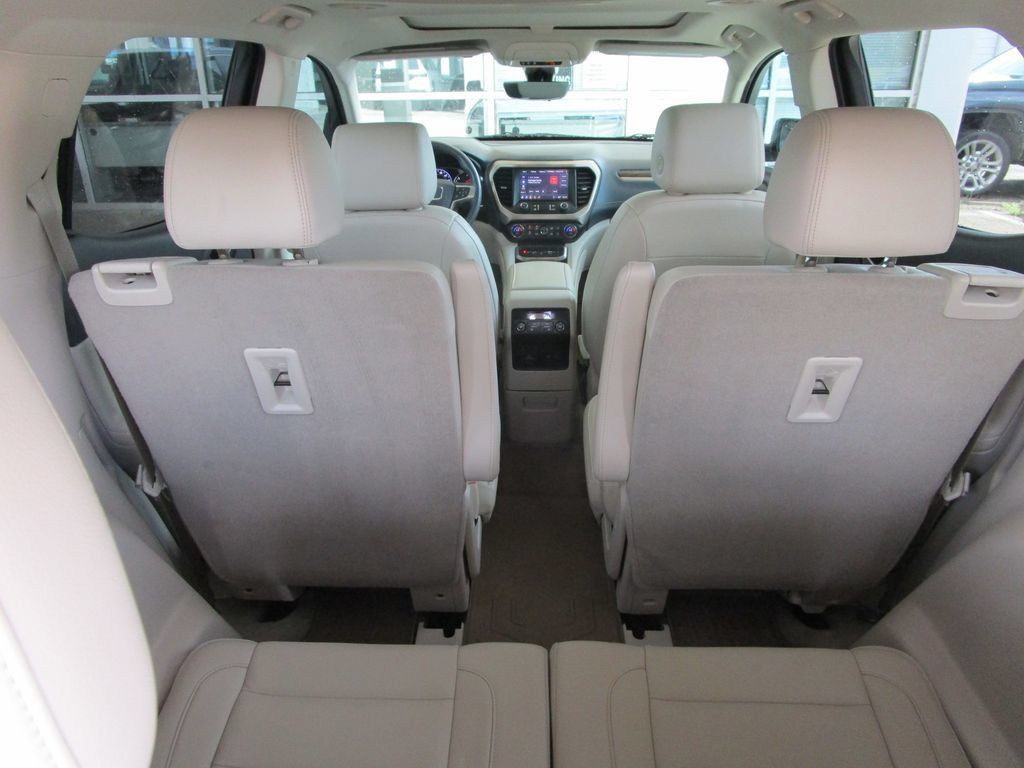 Used 2023 GMC Acadia Denali w/ Denali Ultimate Package FWD image 18
