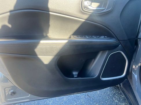 Used 2020 Jeep Compass Limited image 17