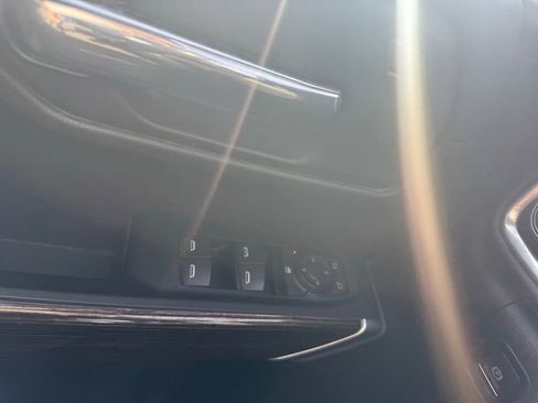 Used 2022 GMC Sierra 1500 SLE image 26