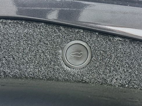 Used 2025 Tesla Model 3 Long Range RWD image 30