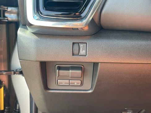 New 2026 GMC Canyon Elevation w/ Convenience Package image 19