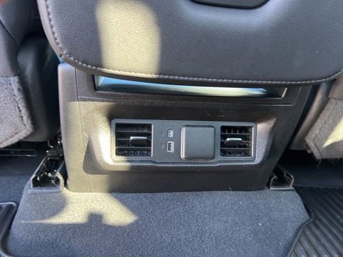 Used 2022 Chevrolet Silverado 1500 LT image 24