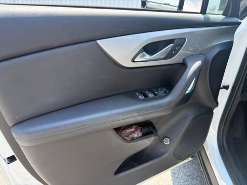 Used 2022 Chevrolet Blazer LT FWD image 17
