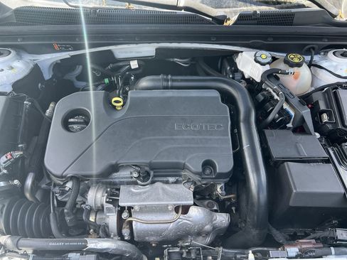 Used 2023 Chevrolet Malibu LT image 35