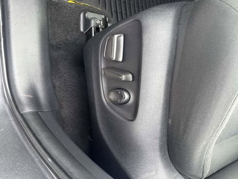 Used 2021 Toyota RAV4 XLE image 23