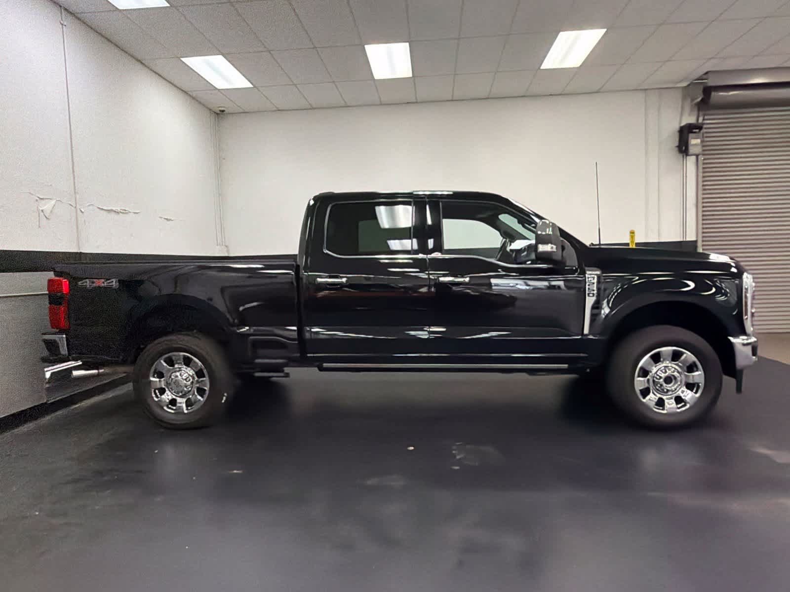 Used 2024 Ford F250 King Ranch w/ Chrome Package AWD/4WD image 3