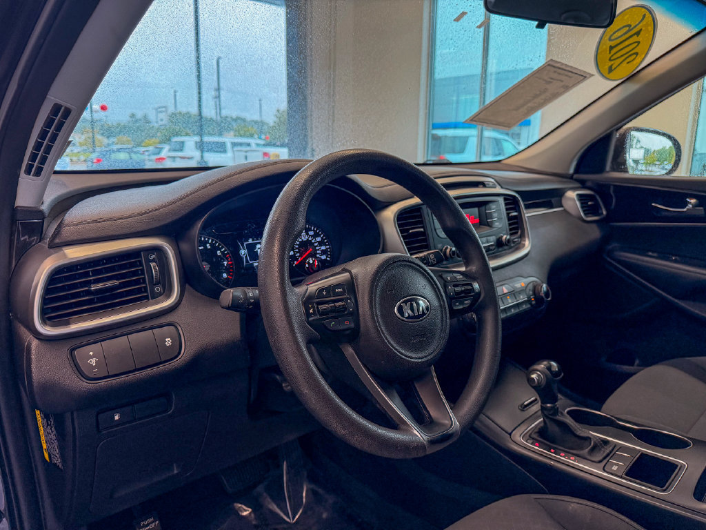 Used 2016 Kia Sorento L FWD image 14