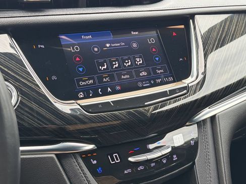 Certified 2023 Cadillac XT6 Premium Luxury AWD/4WD image 8