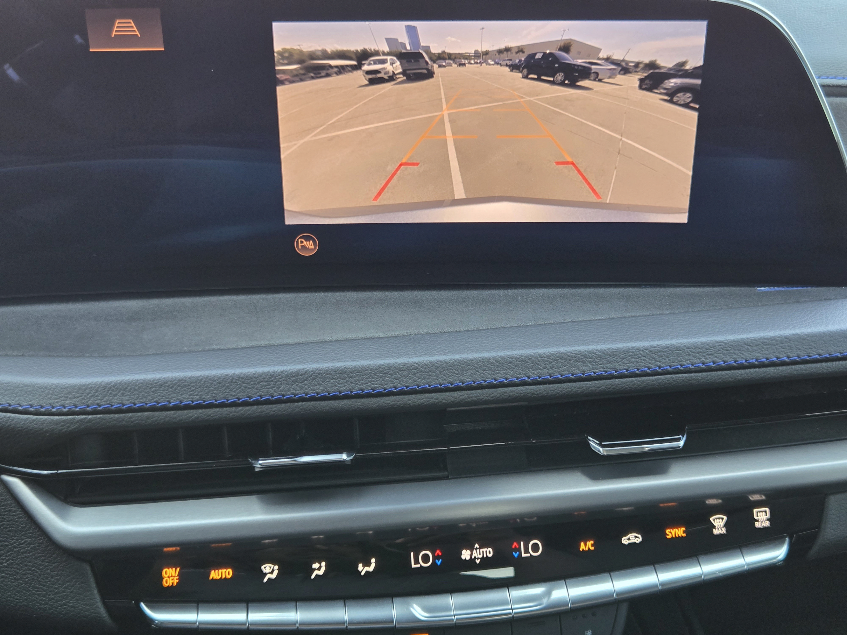 Used 2024 Cadillac XT4 Sport w/ Cold Weather Package FWD image 14
