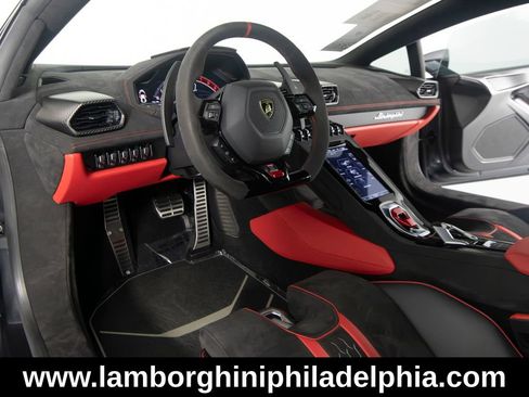 Used 2023 Lamborghini Huracan Tecnica RWD image 10