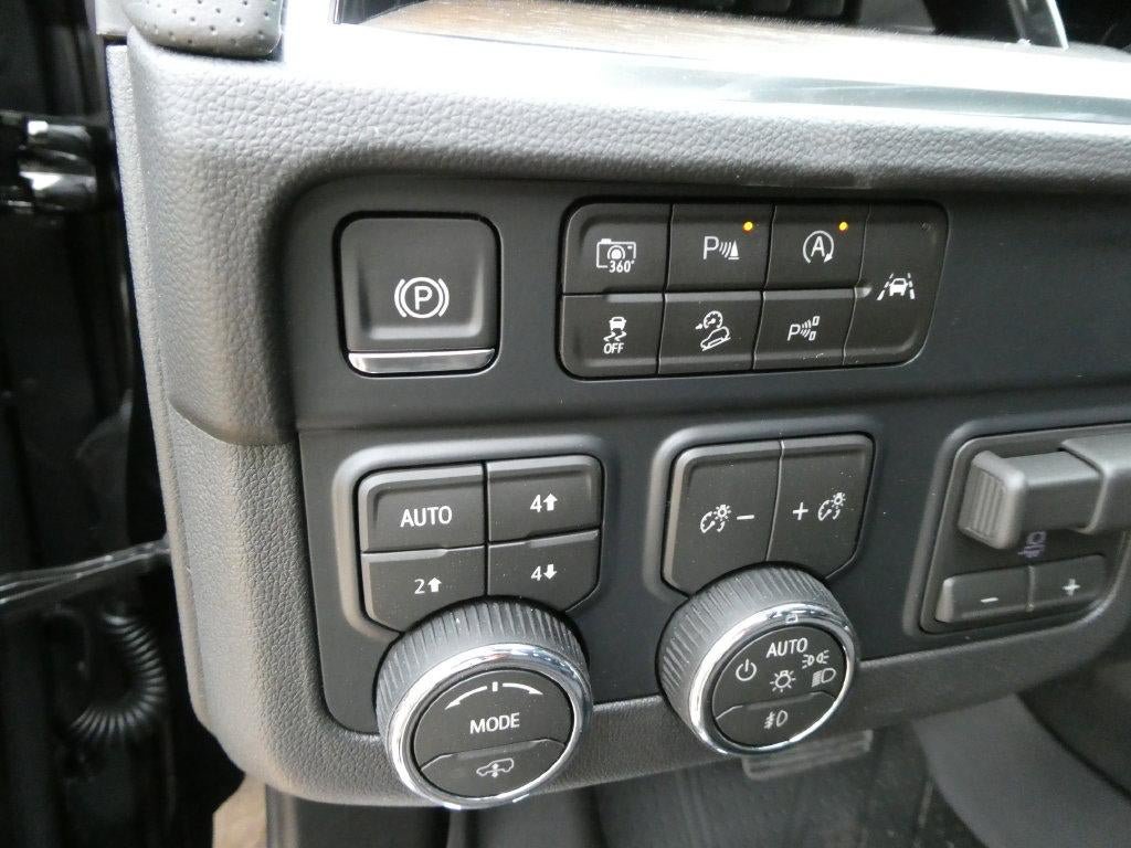 New 2026 Chevrolet Tahoe High Country AWD/4WD image 24