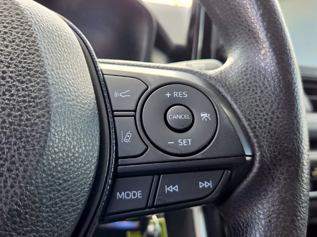 Used 2021 Toyota RAV4 LE FWD image 23