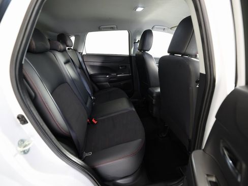 Used 2022 Mitsubishi Outlander Sport SE image 11