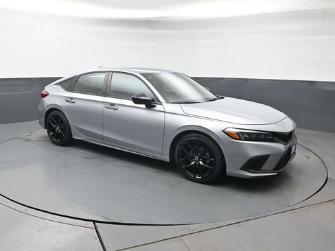 Used 2023 Honda Civic Sport image 8