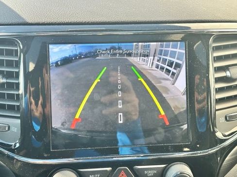 Used 2020 Jeep Grand Cherokee Altitude image 15