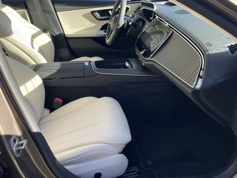 New 2026 Mercedes-Benz E 350 4MATIC Sedan image 44