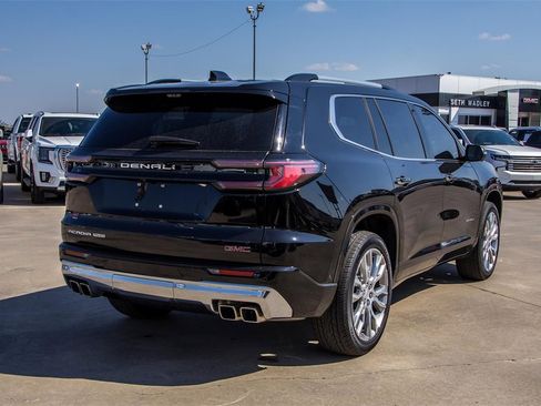 Used 2024 GMC Acadia Denali w/ Super Cruise Package image 7