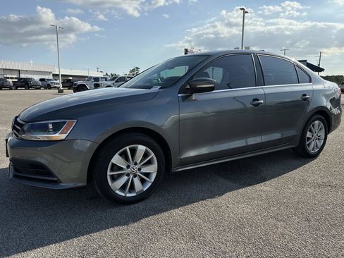 Used 2016 Volkswagen Jetta SE FWD image 8