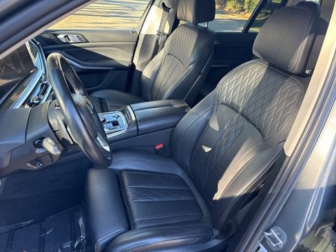 Used 2023 BMW X7 xDrive40i image 10