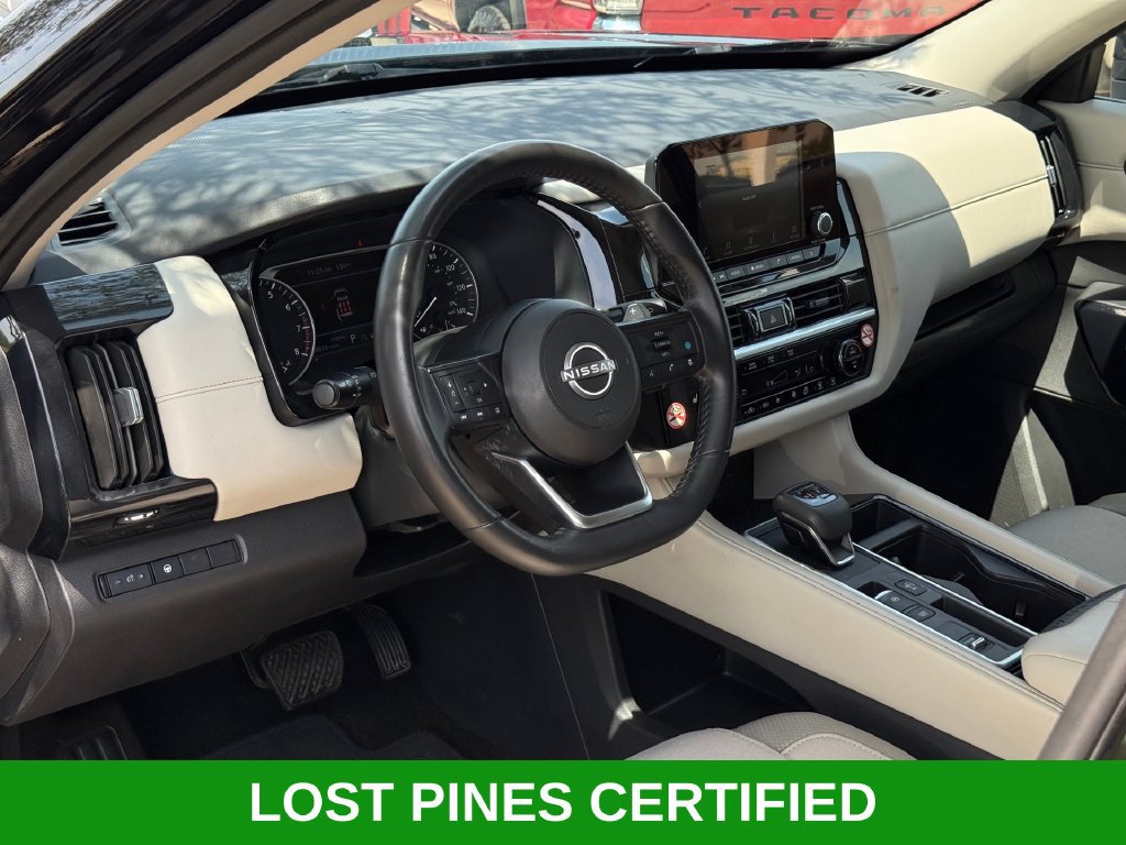 Used 2024 Nissan Pathfinder SV FWD image 9