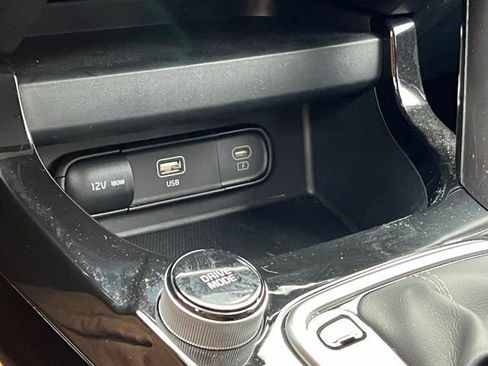 Certified 2025 Kia Seltos S image 26