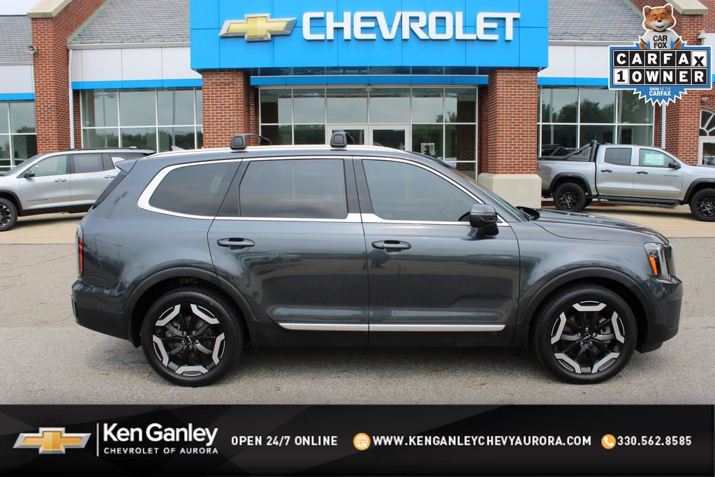 Used 2024 Kia Telluride EX w/ EX Captain's Chair Package AWD/4WD 360° Tour