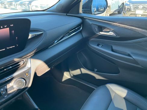 Used 2025 Buick Envista Sport Touring image 34