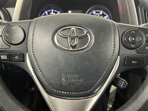 Used 2018 Toyota RAV4 LE w/ All Weather Liner Package image 60