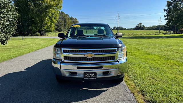 Used 2013 Chevrolet Silverado 1500 W/T w/ LS Package AWD/4WD image 3