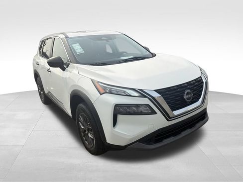 Used 2022 Nissan Rogue S FWD image 9