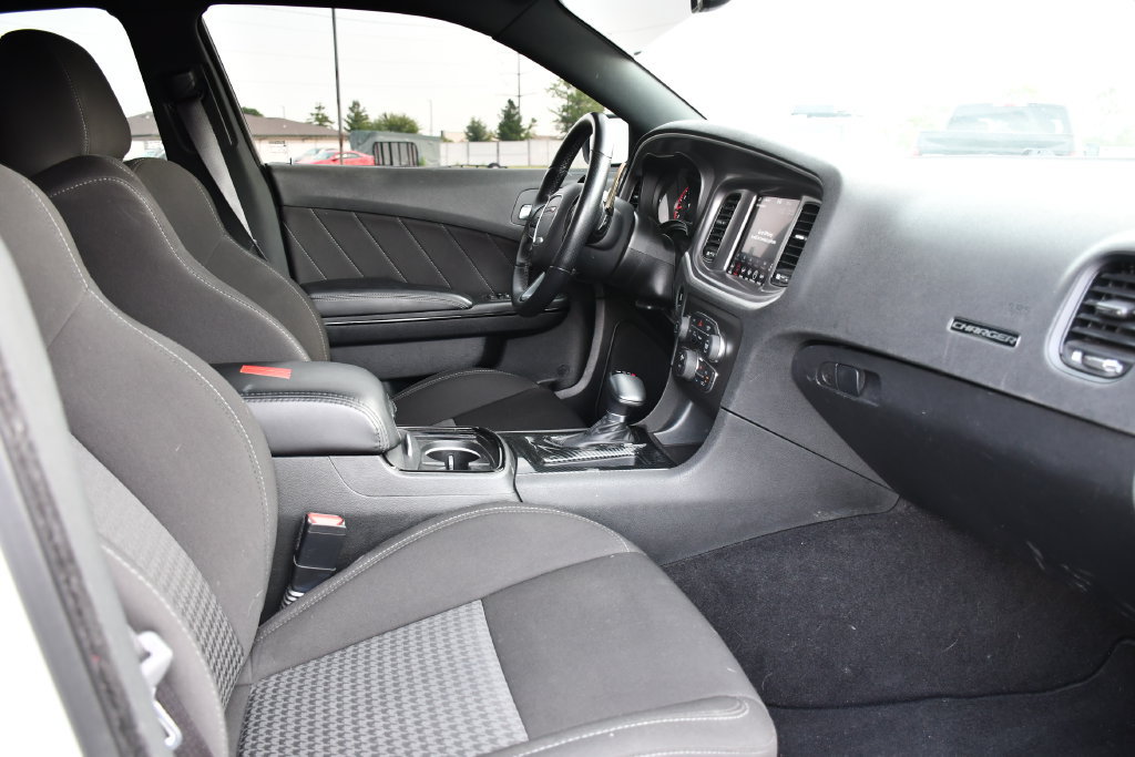 Used 2022 Dodge Charger R/T w/ Blacktop Package RWD image 34