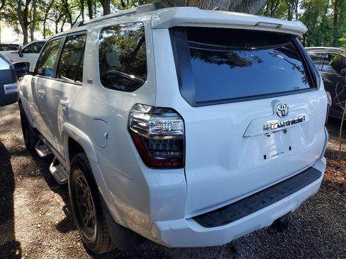 Used 2023 Toyota 4Runner SR5 AWD/4WD image 3
